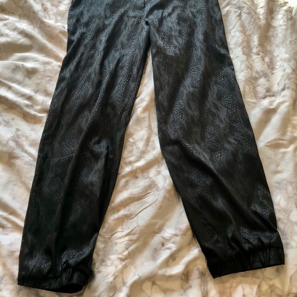 Black dress pants - Picture 3 of 6